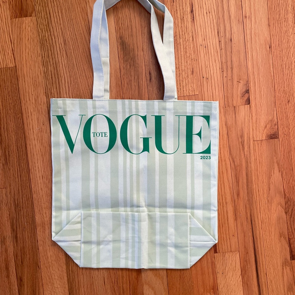 Vogue canvas shopping bag.